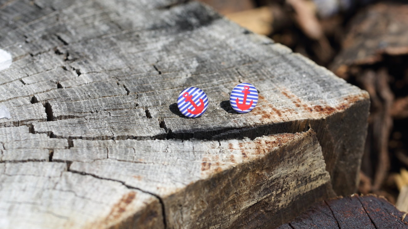 Náušnice pecky námořnické - kotvičky pruhované