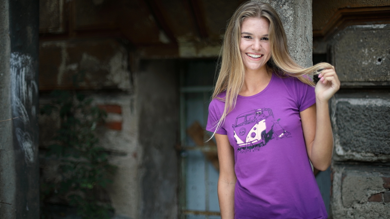 Los Amigos Magenta II.